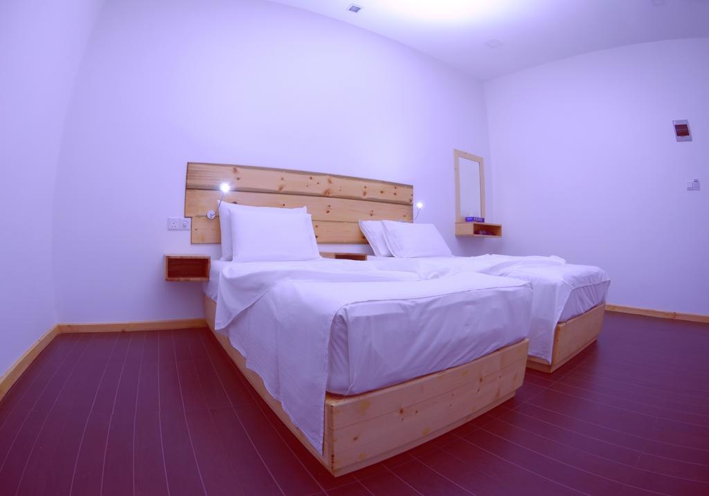 מאפושי Royal Pearl Inn מראה חיצוני תמונה