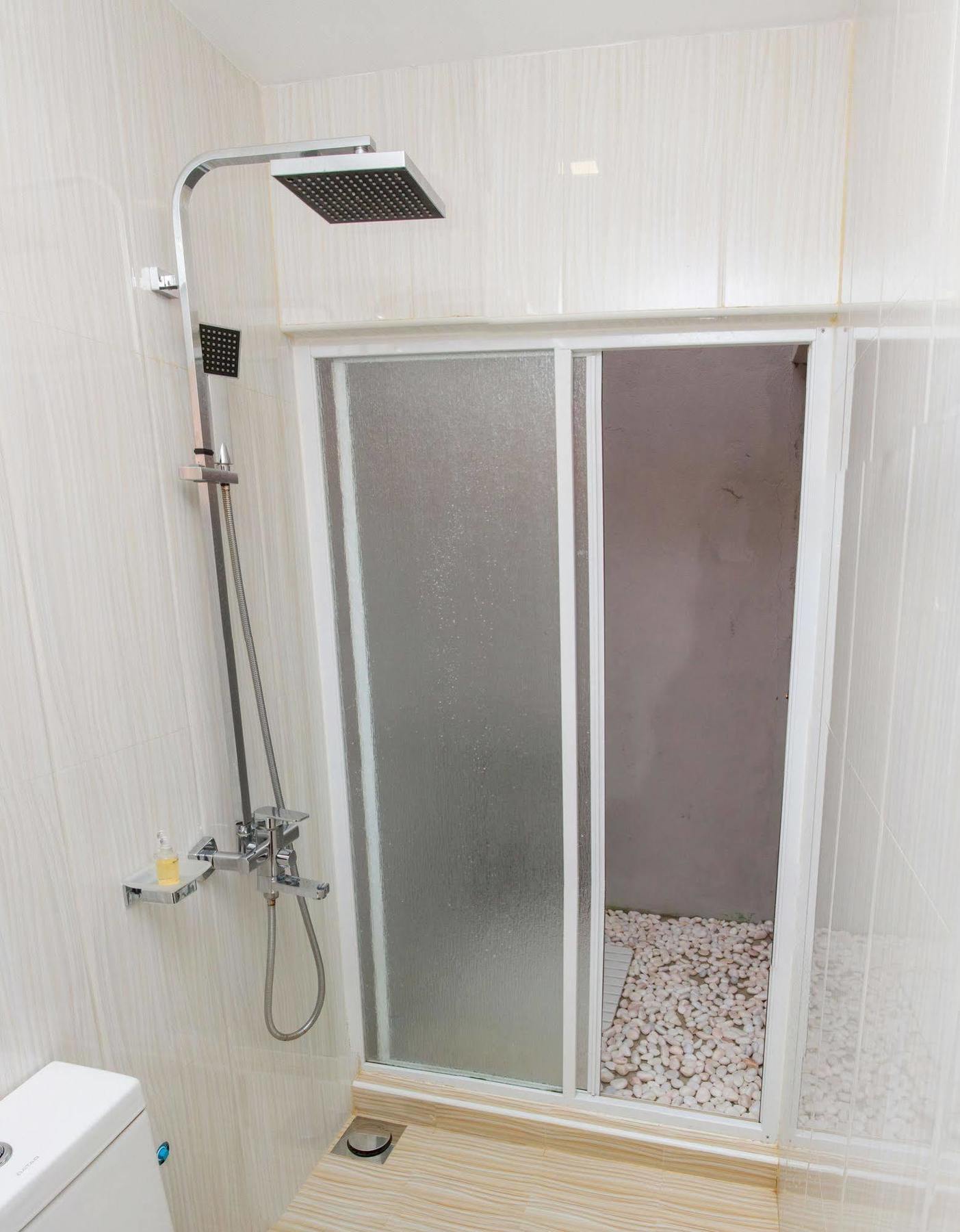 מאפושי Royal Pearl Inn מראה חיצוני תמונה