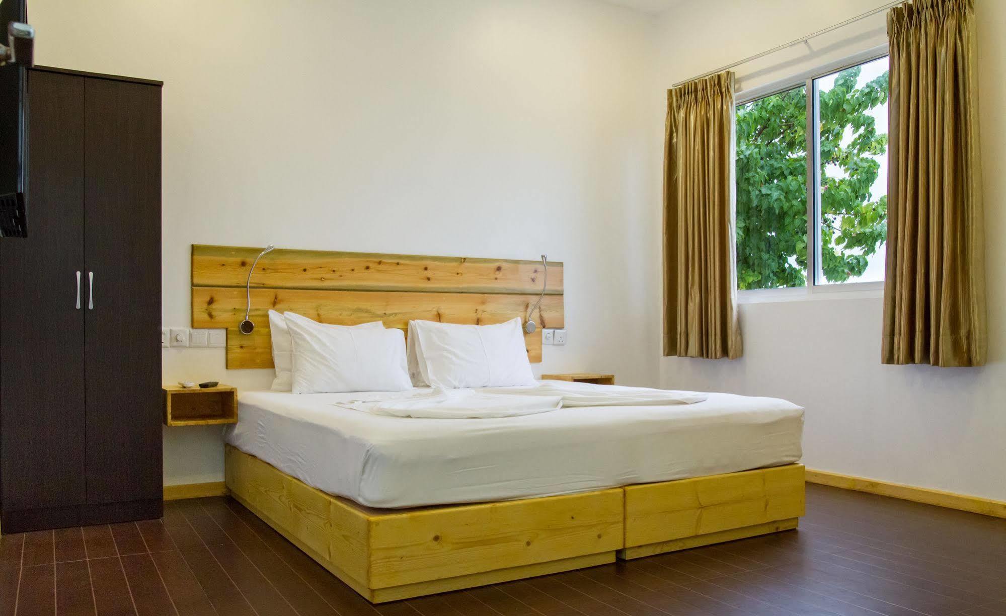 מאפושי Royal Pearl Inn מראה חיצוני תמונה