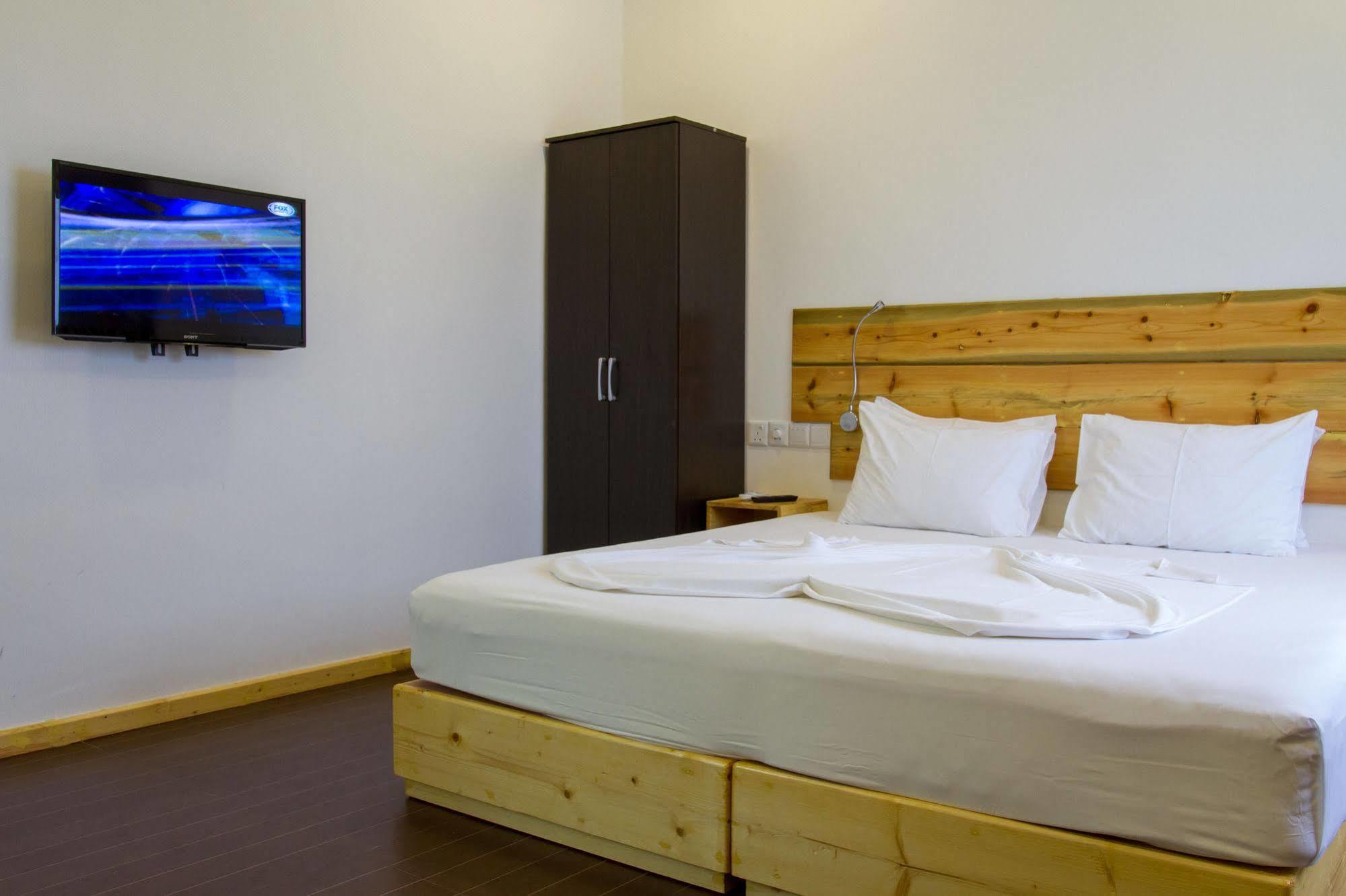 מאפושי Royal Pearl Inn מראה חיצוני תמונה