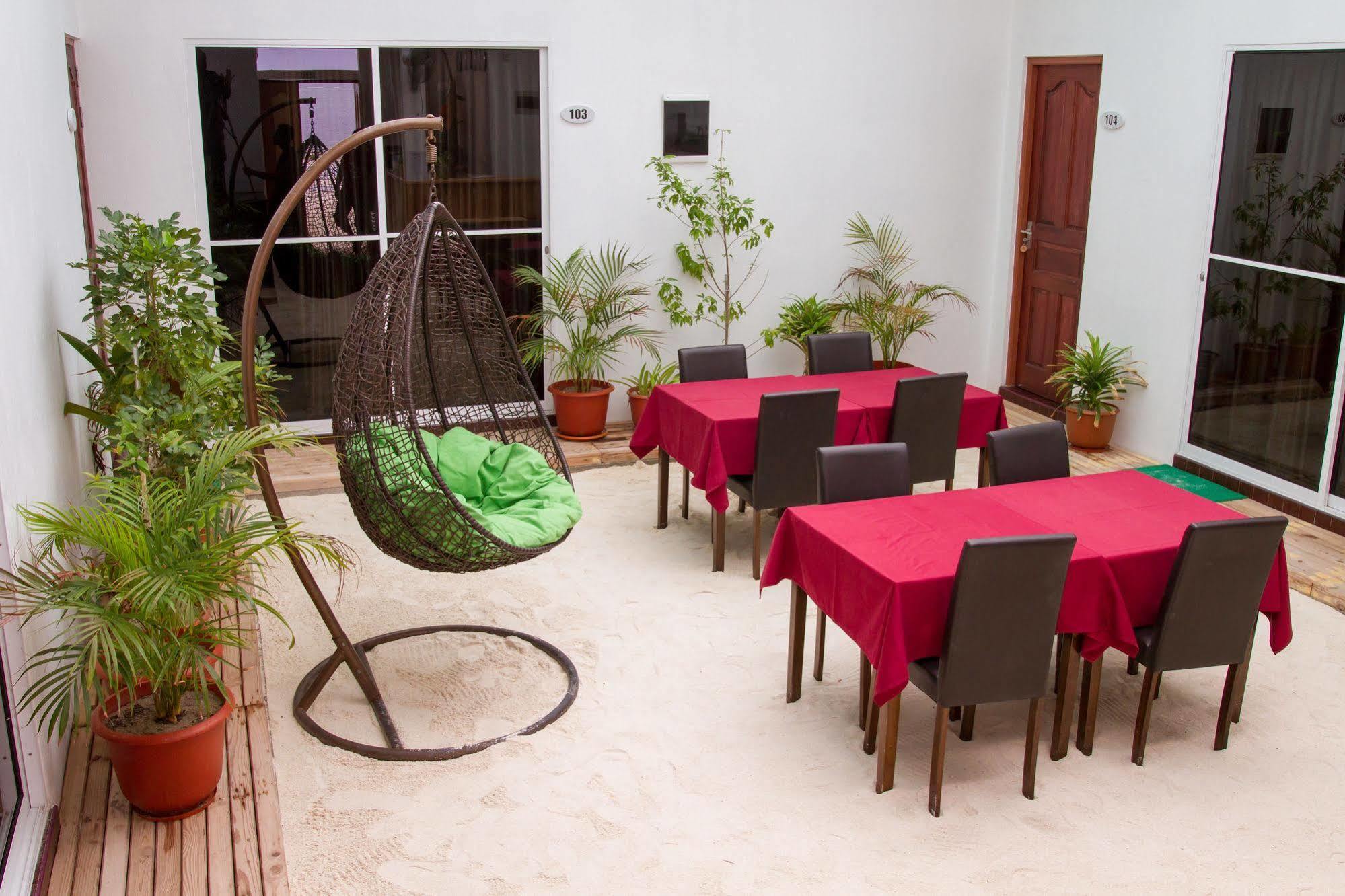 מאפושי Royal Pearl Inn מראה חיצוני תמונה