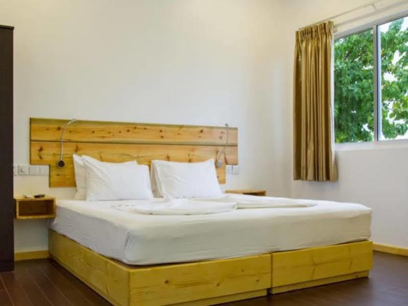 מאפושי Royal Pearl Inn מראה חיצוני תמונה